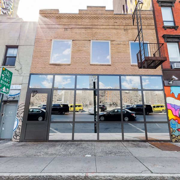 153 E Houston St