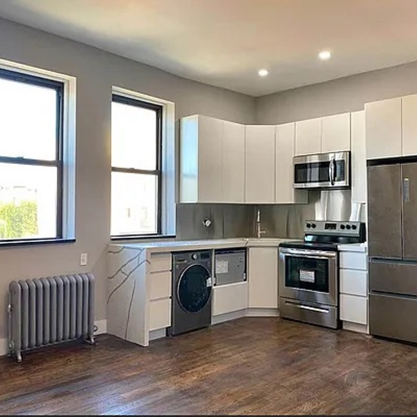 Residential property at 2118 2nd Avenue, East Harlem - 3 bedrooms for lease - Image 1 of 14