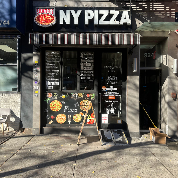 Commercial property at 924 Columbus Avenue, Upper West Side - luxury space for lease - Image 1 of 3
